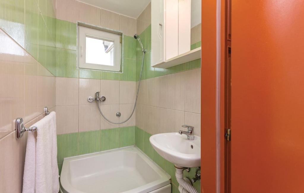 Villa Diana Pakostane Bagian luar foto